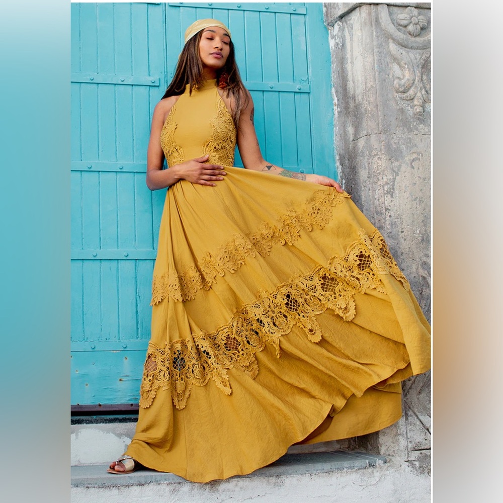 NWT Joyfolie Alondra Maxi Dress in Honey